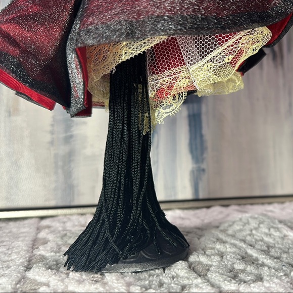 Vintage Porcelain Victorian Dresser Half Doll or Tassel Doll Stand & Hang Option - Picture 4 of 16